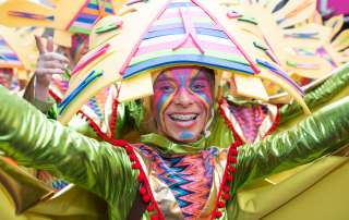 Doe zelf mee met de Grote Twentse Carnavalsoptocht en sta in het middelpunt van de belangstelling